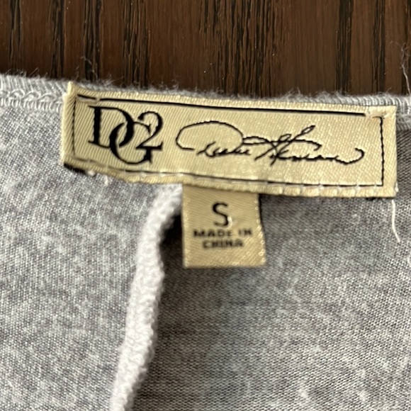 DG2 gray soft, top with belted design in front. Size Small - Picture 4 of 7